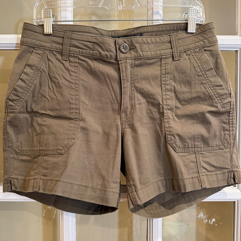 Prana Elle Shorts 5” Inseam Olive Color Women Size 8 / 29